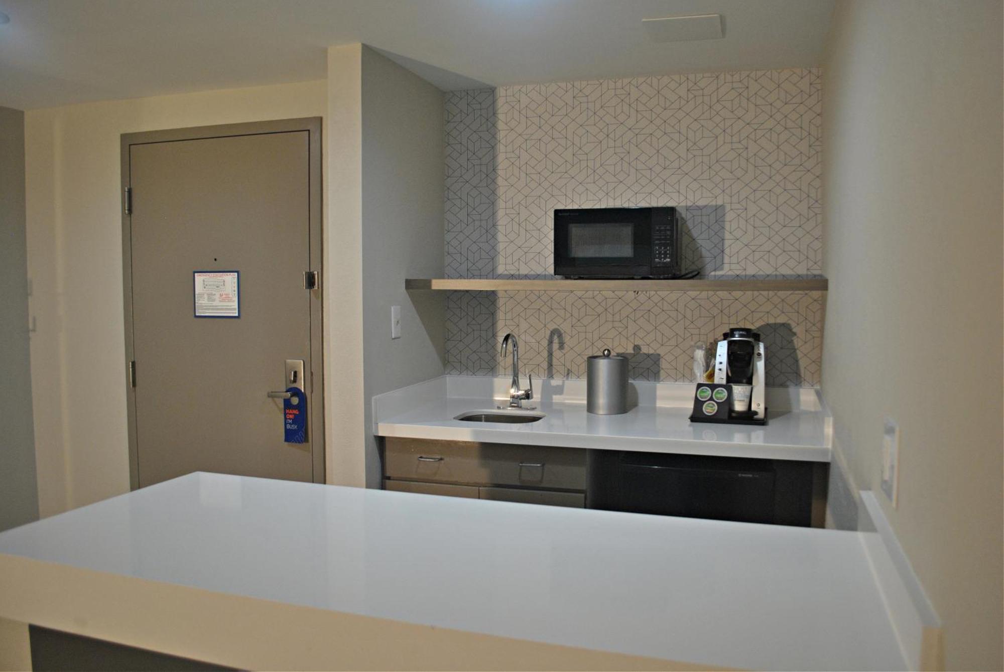 Holiday Inn Express Hotel & Suites Dover By Ihg Buitenkant foto